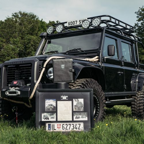 Land Rover Defender SVX 110 “SPECTRE” 1