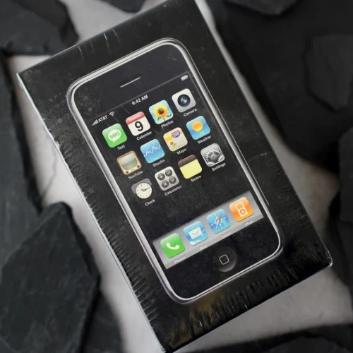 iPhone-1-8GB-01